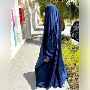 Beautiful Nida soft fabric Jilbab ! Never worn size 60